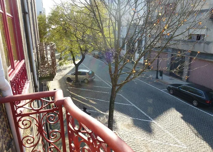 Canvas Atelier Hostel OOporto